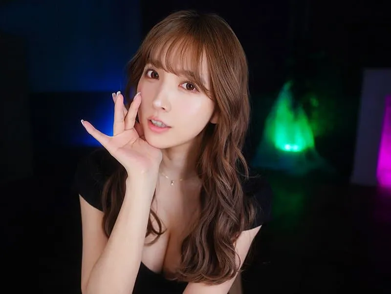 Yua mikami và những chuyện sexy gạ xoạc nhẹ nhàng